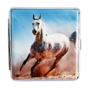 Sigarettenkoker wit paard met blauwe lucht