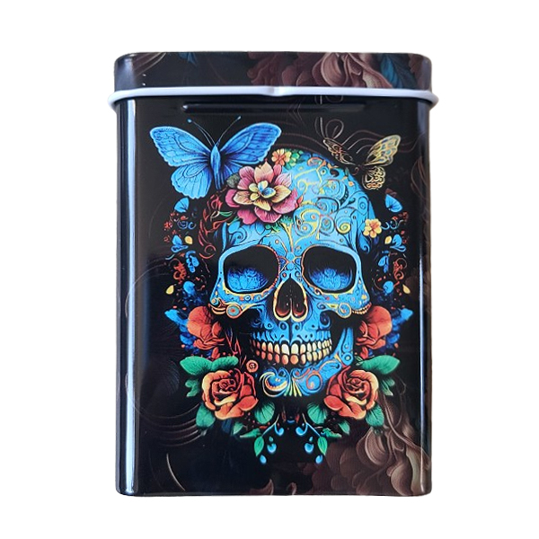 D15744-sigarettenblikje-skull-met-vlinders.jpg Sigarettendoosje skull met vlinders